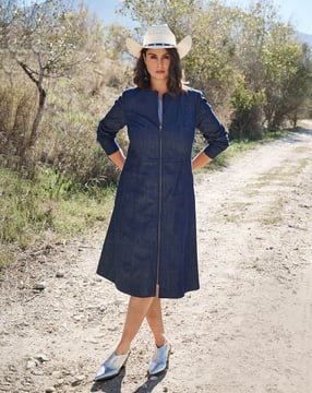Robe en denim n°410 | Burda Curvy 01/24 | Patron de couture PDF