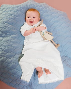 Robe de baptême en popeline n°22 | Burda Best Of bébés & enfants 03/23 | Patron PDF