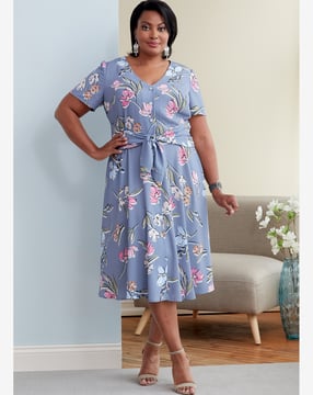 Patrons Butterick pour femme robe simple taille 52-58