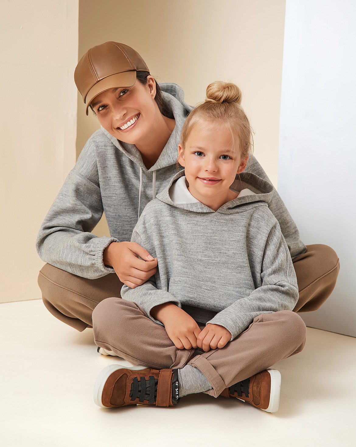 Hoodie #133 | Burda Style 10/22 Hoodie #133 | Burda Style 10/22