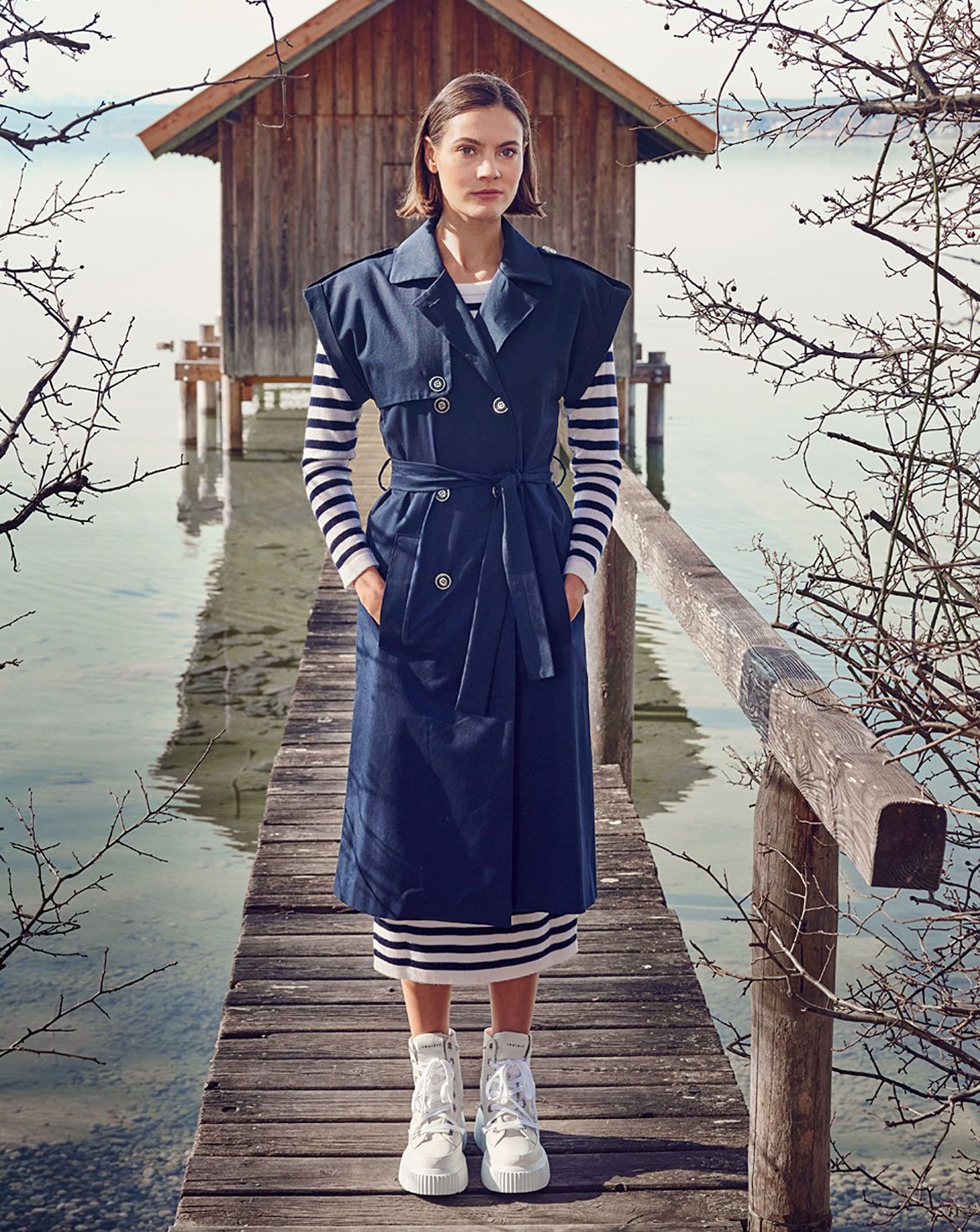 Cotton Sleeveless Trench Coat 126 | Burda Style 08/23 Cotton Sleeveless Trench Coat 126 | Burda Style 08/23